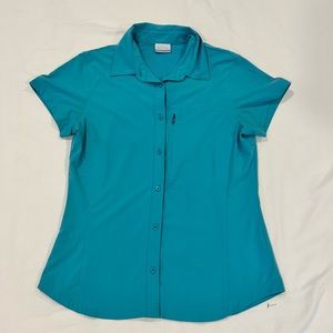 Women’s Columbia Short Sleeve Button Up Teal Size Small